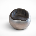 Sillón aviador de aluminio con asiento de cuero estilo industrial