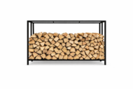 Leñero metálico negro a medida con troncos apilados para chimenea, terraza o jardín